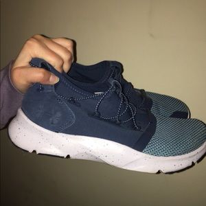 Under Armor tennis shoes